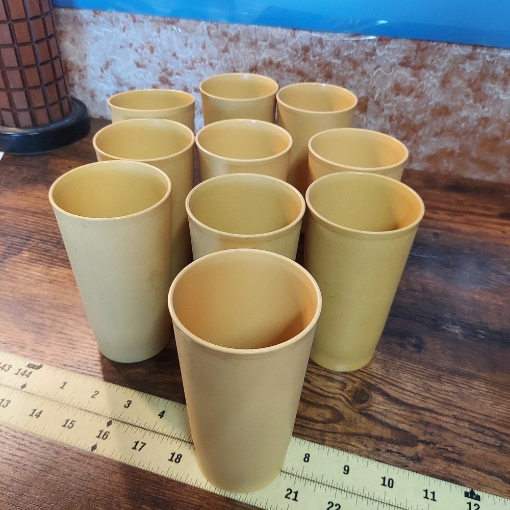 Vintage Tupperware Harvest Gold Tumblers Set of 10 Yellow 16oz Cups 873-19 USA - Picture 2 of 4